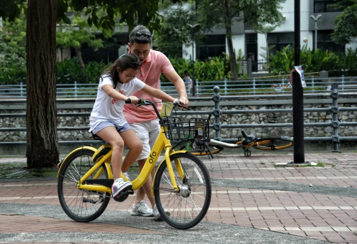 Pola asuh memiliki dampak besar terhadap kehidupan anak, ada model apa saja? Simak jenis-jenis parenting berikut ini (foto: pexels)
